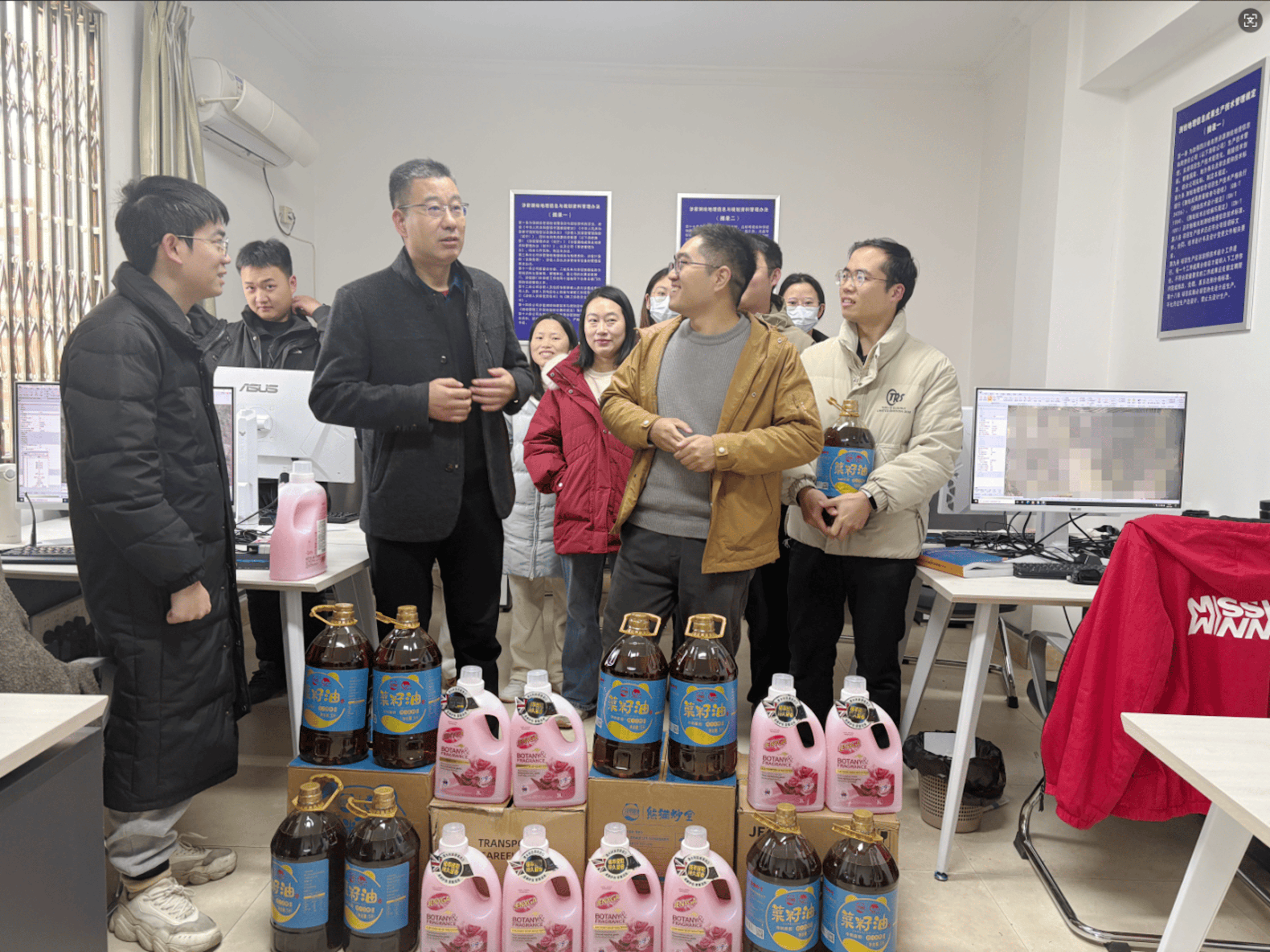 送温暖活动