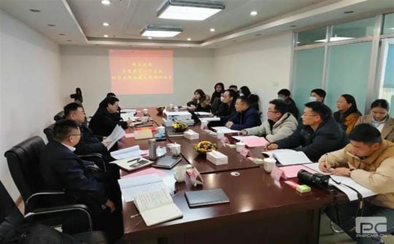 江涛一行赴地勘院地调分院、核西南院西藏分院调研慰问