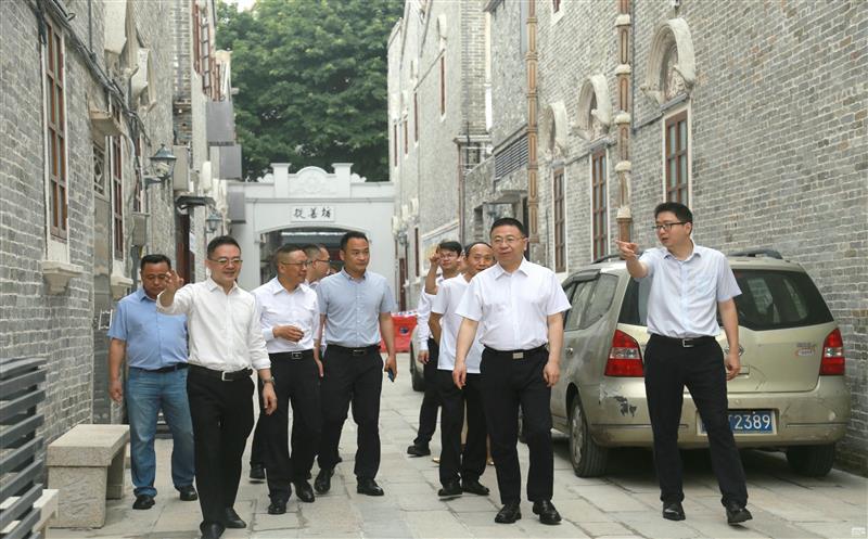 四川南宫ng28相信品牌力量集团领导赴中山市石岐街道从善坊老旧小区改造项目调研指导