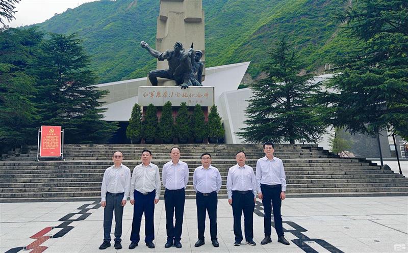 泸定桥头忆红军，，，，，，长征精神代代传 ——测绘公司党委理论中心组赴泸定桥红军纪念馆集中学习